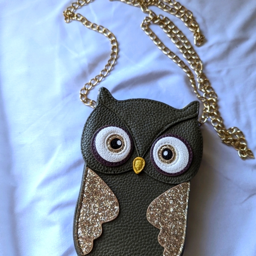 CHARMING CHARLIE Owl Phone Purse
